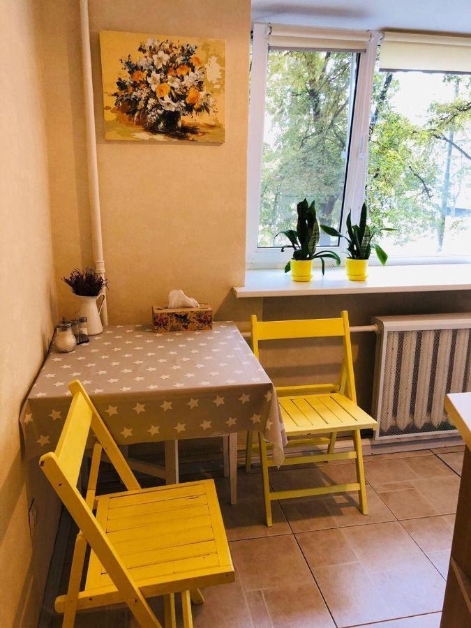 Sunflower Apartment Near Kiev Airport & Railway Station & Center City! Ngoại thất bức ảnh