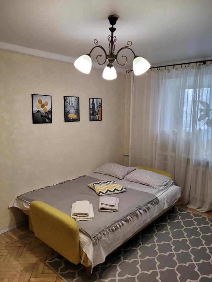 Sunflower Apartment Near Kiev Airport & Railway Station & Center City! Ngoại thất bức ảnh