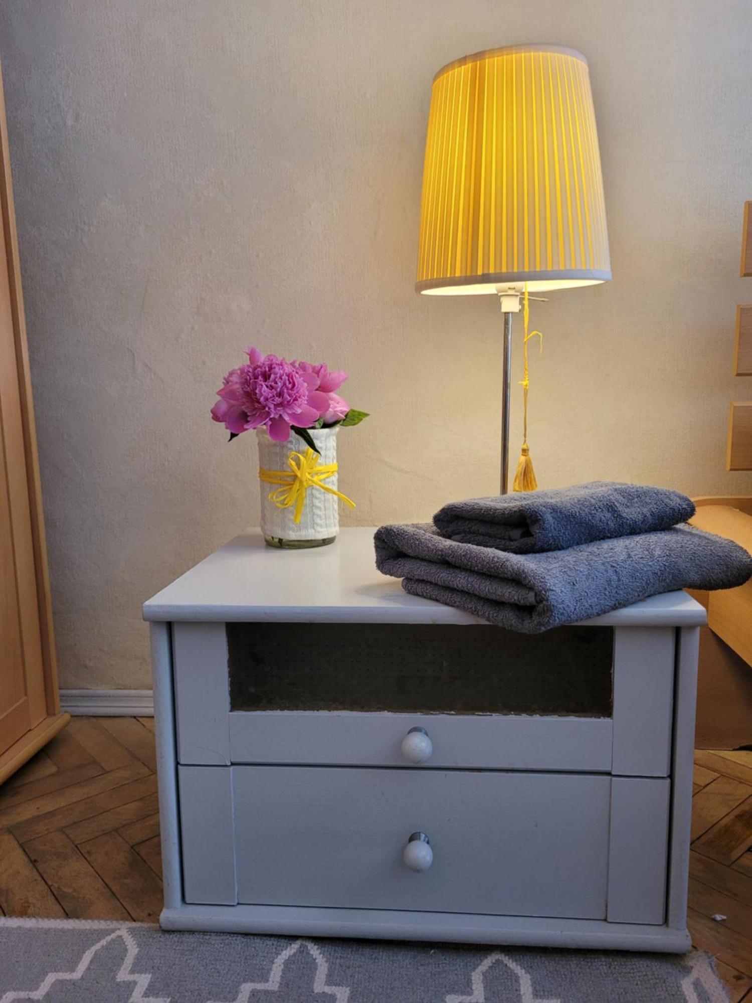 Sunflower Apartment Near Kiev Airport & Railway Station & Center City! Ngoại thất bức ảnh