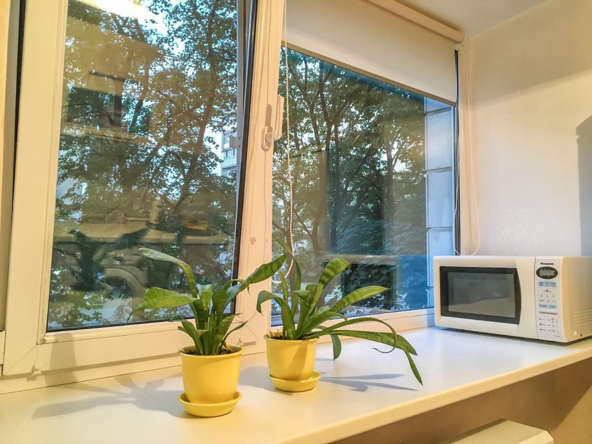 Sunflower Apartment Near Kiev Airport & Railway Station & Center City! Ngoại thất bức ảnh