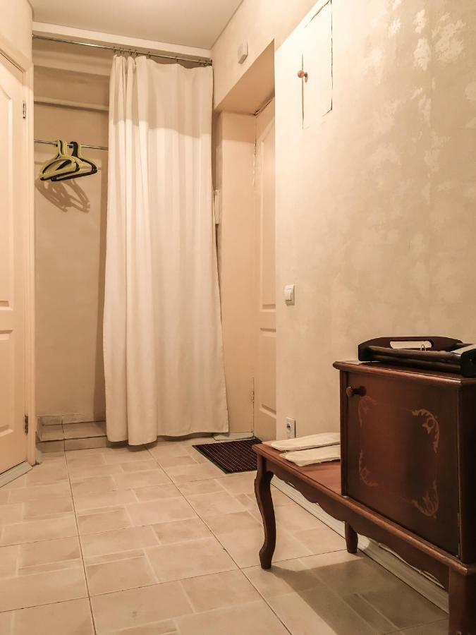 Sunflower Apartment Near Kiev Airport & Railway Station & Center City! Ngoại thất bức ảnh
